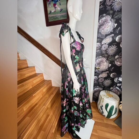 Halo Devalin Gown/ size 12 - Picture 8 of 10